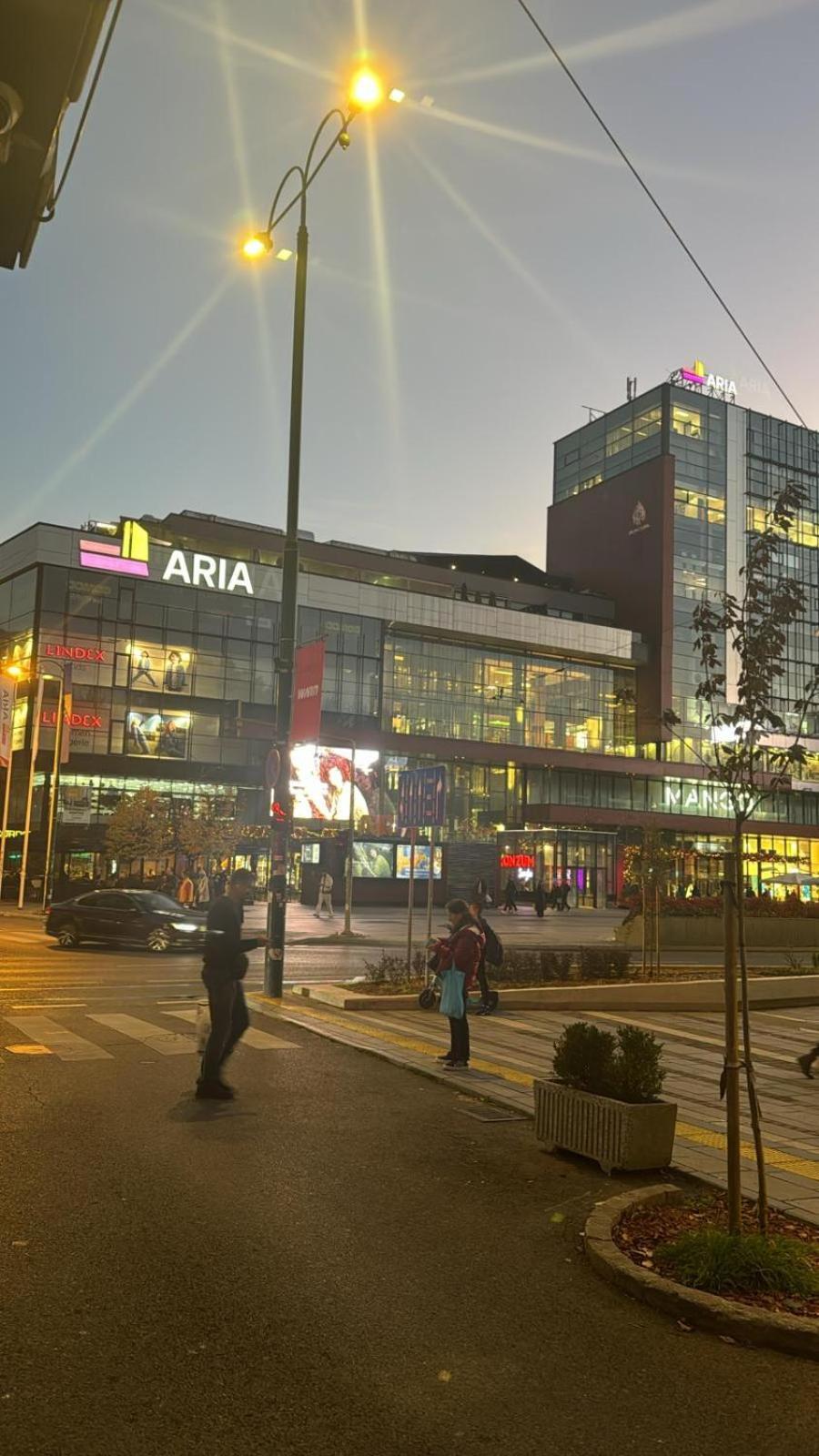 City Center Apartment Sarajevo Accross Bbi Shopping Mall Buitenkant foto