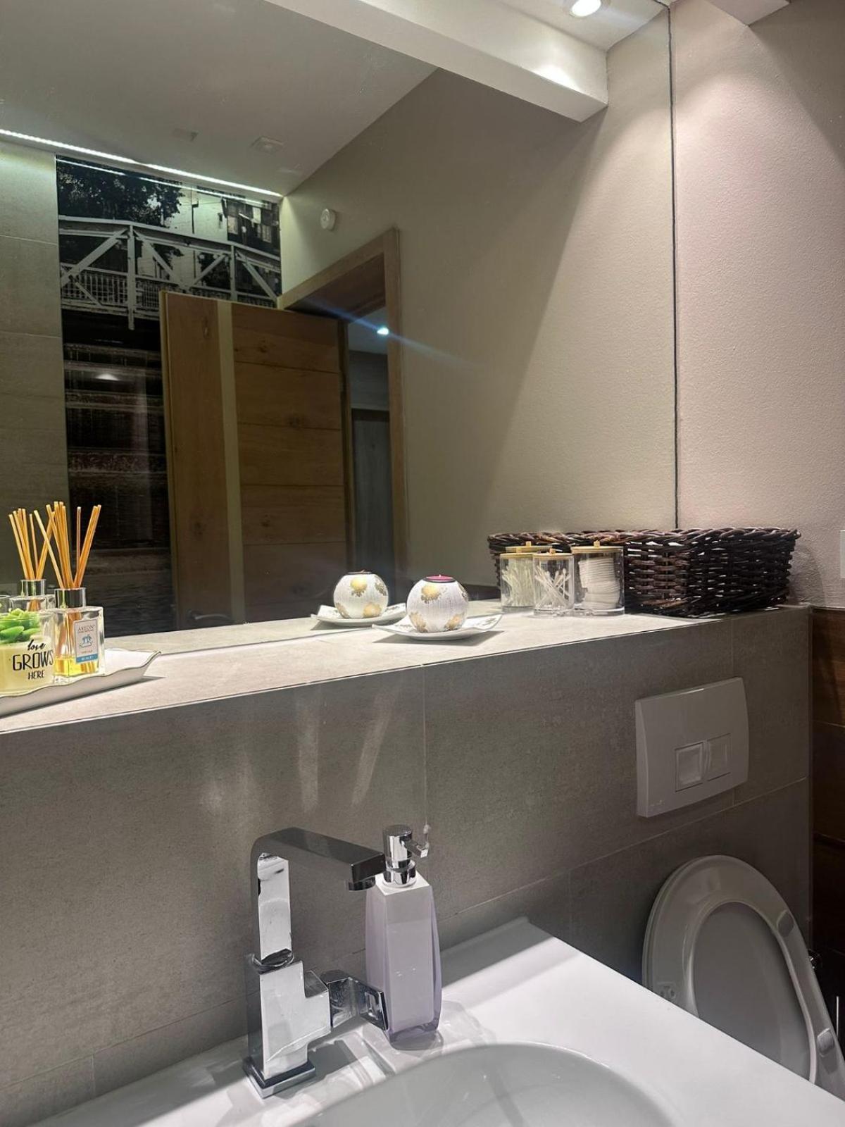 City Center Apartment Sarajevo Accross Bbi Shopping Mall Buitenkant foto