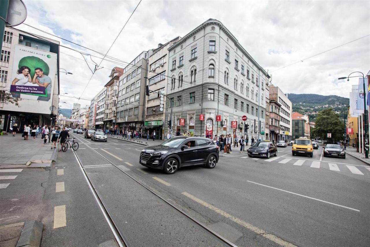 City Center Apartment Sarajevo Accross Bbi Shopping Mall Buitenkant foto
